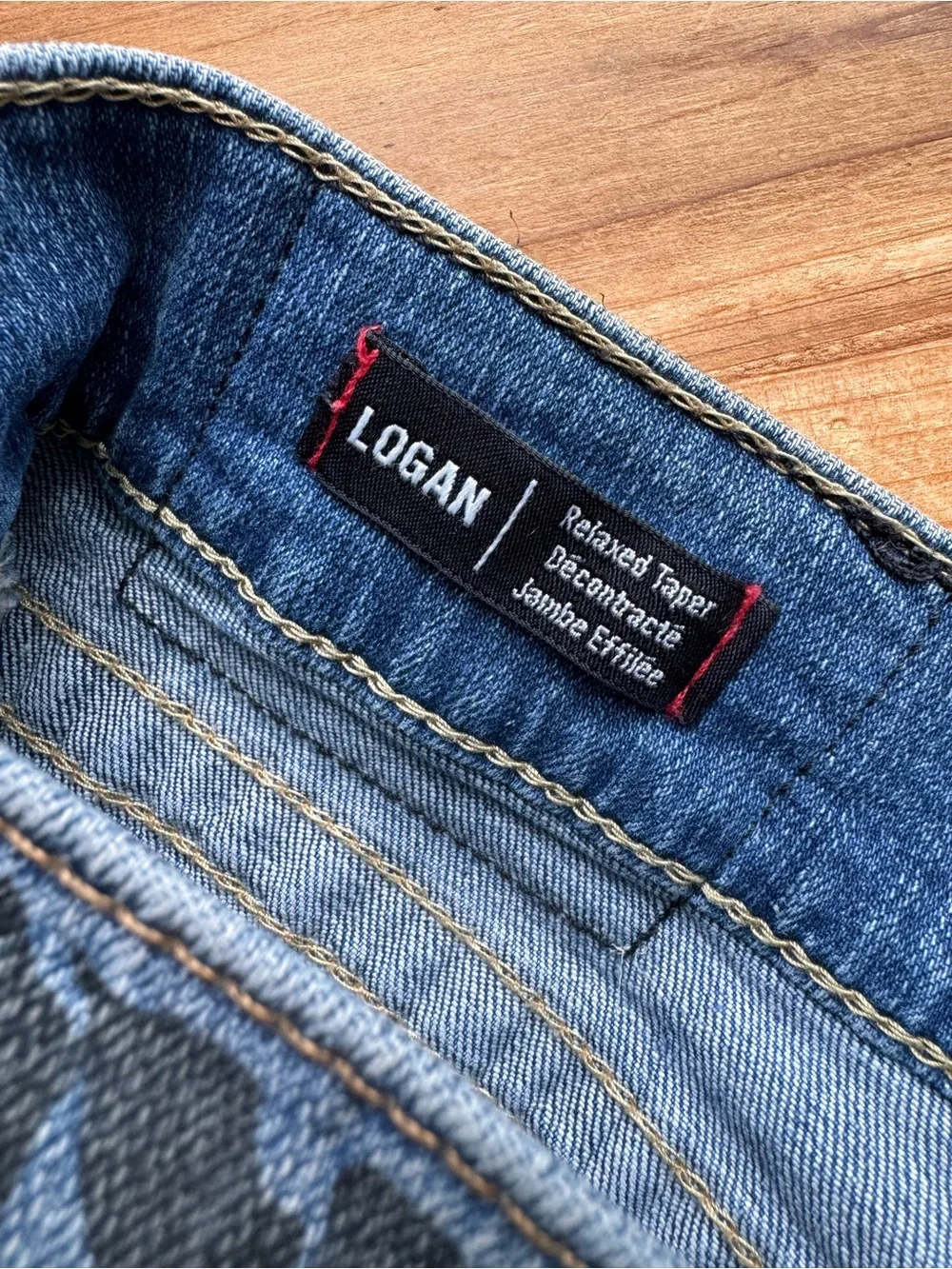 True Religion Logan Graffiti Denim Cut Off Shorts Men’s 40 Y2K Jorts